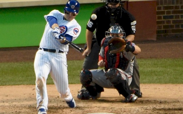 Cubs Use Heat And 20 Hits To Beat Twins