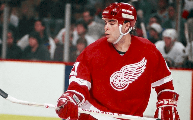 Red Wings Re-Sign Young Larkin