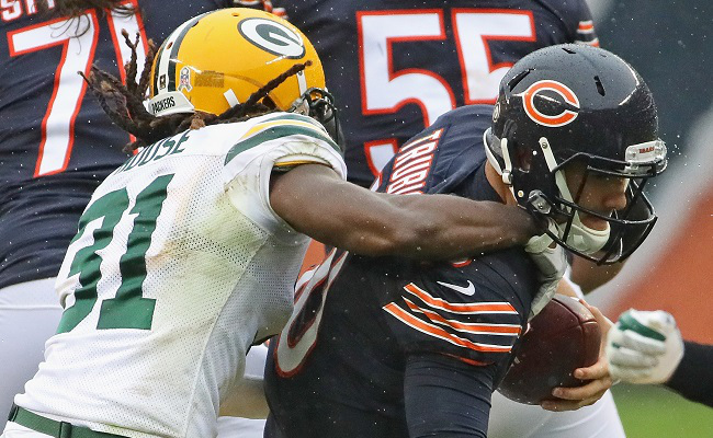 Bears continue defensive surge by extending NT Eddie Goldman