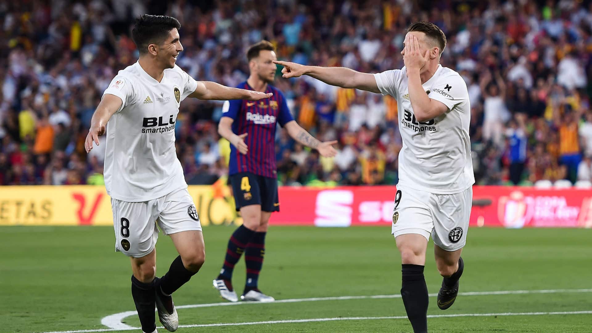 Valencia vs Barcelona Preview, Tips and Odds - Sportingpedia - Latest