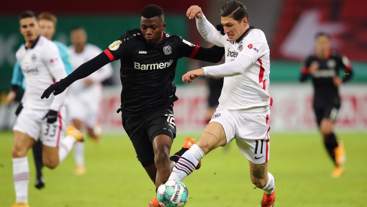 Programm 2000/01 Bayer 04 Leverkusen Eintracht Frankfurt 