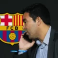 Barcelona director Deco on the phone