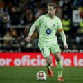 Barcelona's midfielder Frenkie de Jong