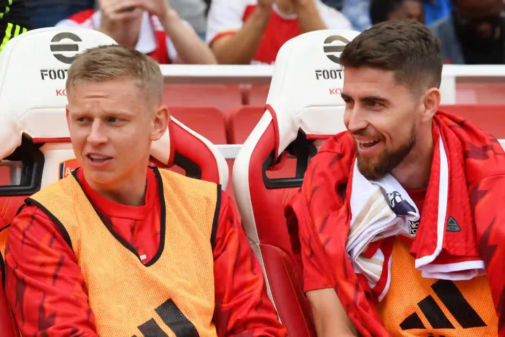 Oleksandr Zinchenko and Jorginho on Arsenal's bench