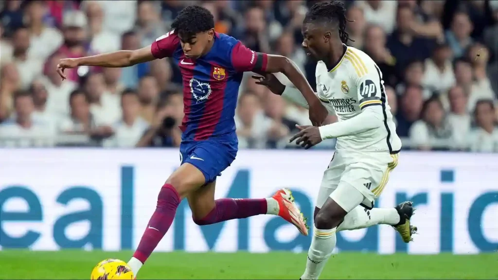 Eduardo Camavinga chasing Lamine Yamal