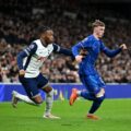 Cole Palmer chased by Tottenham player