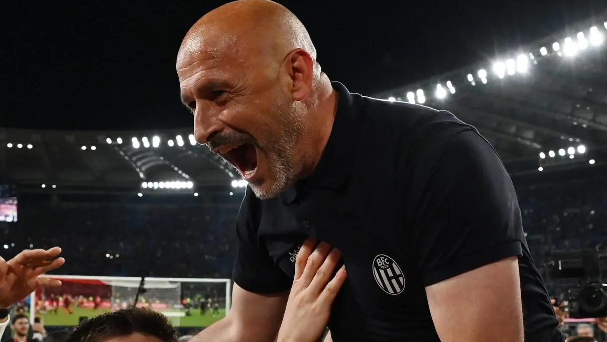 Bologna's head coach Vincenzo Italiano
