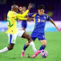 Mamelodi Sundowns and Ulsan HD players battling for the ball in a Club World Cup match