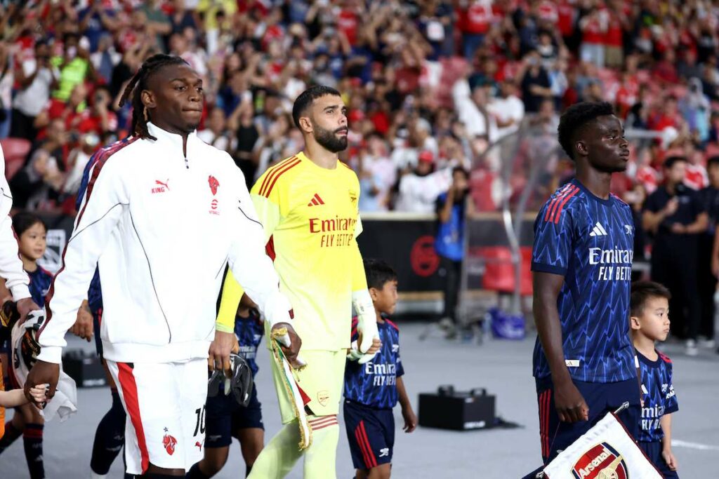 Rafael Leao and Bukayo Saka coming out for the pre-season friendly game between Arsenal and Milan