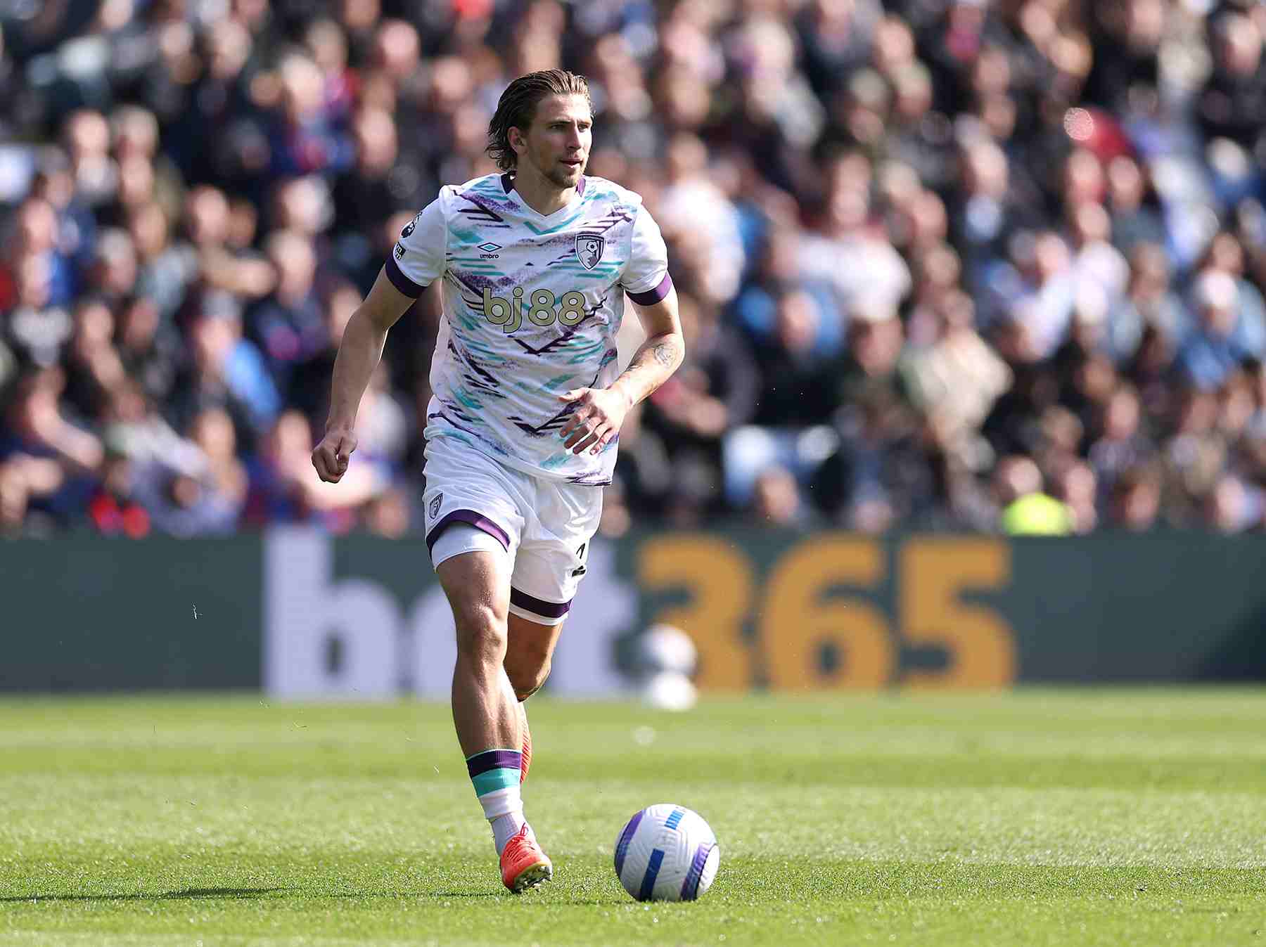 Bournemouth defender Ilya Zabarnyi