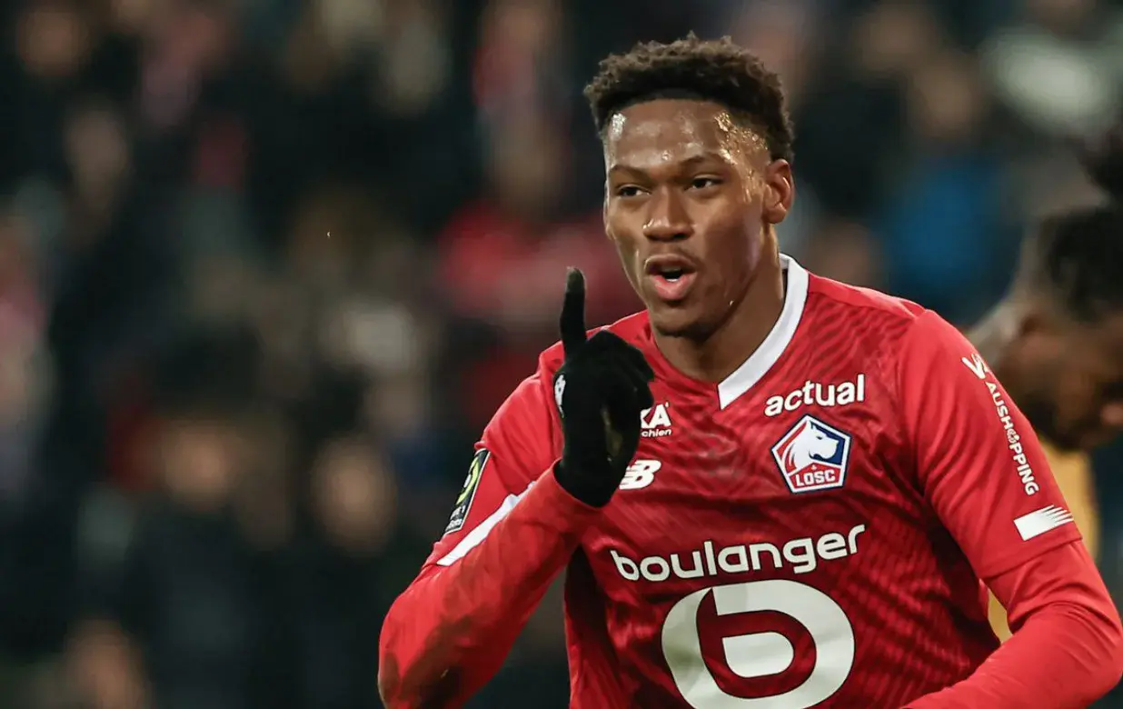Jonathan David celebrates after scoring for Lille