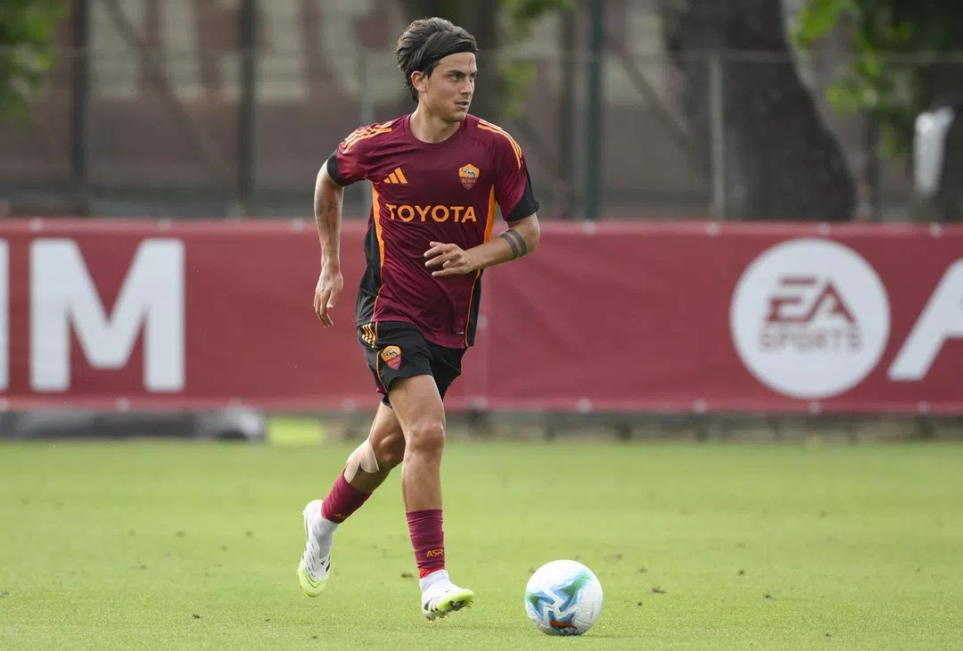 Paulo Dybala in Roma training session