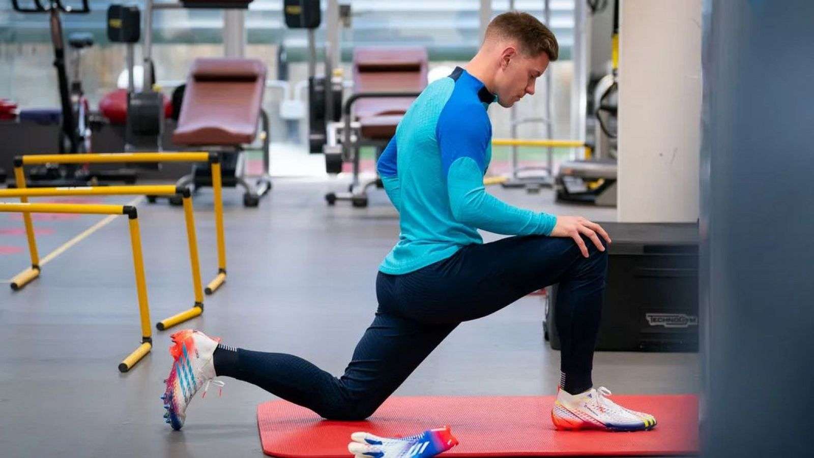 Barcelona goalkeeper Marc Andre Ter Stegen training in the gym