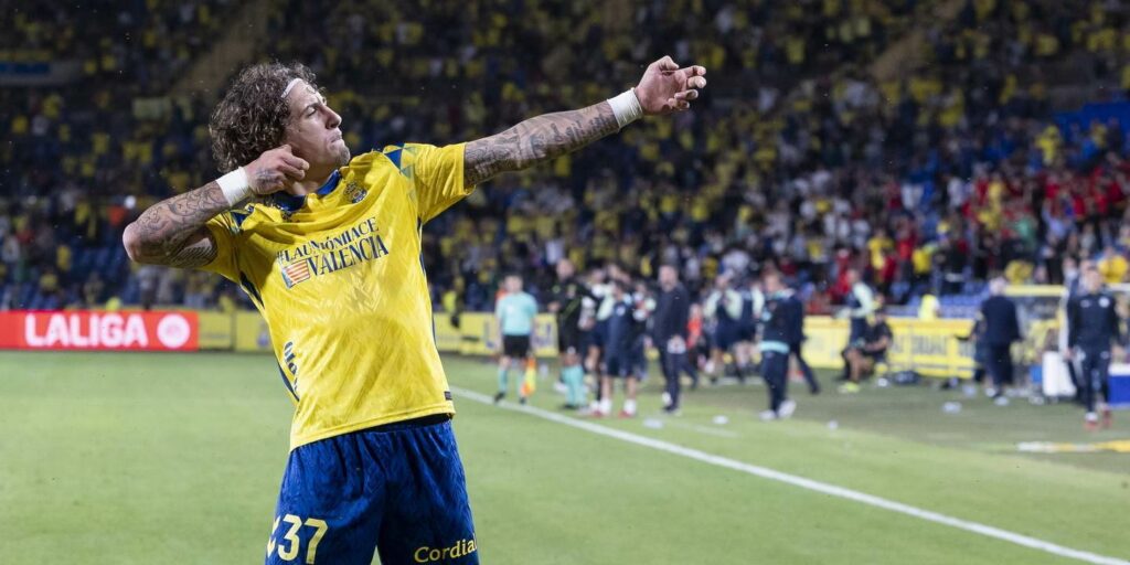 Fabio Silva with his typical celebration after scoring a goal