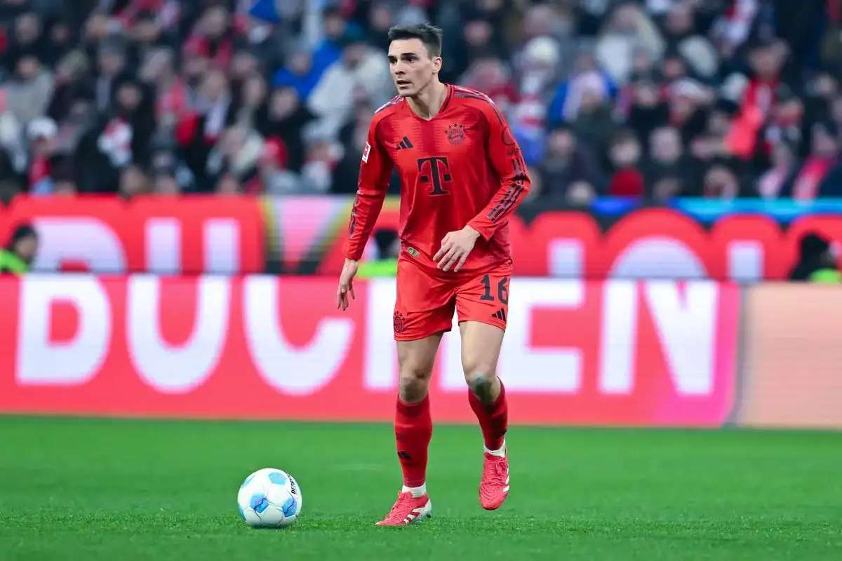 Joao Palhinha with the ball at his feet