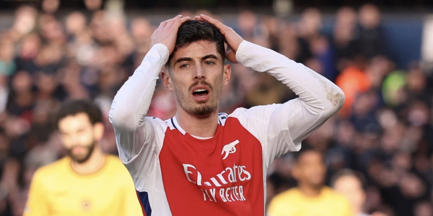 Kai Havertz holding his head
