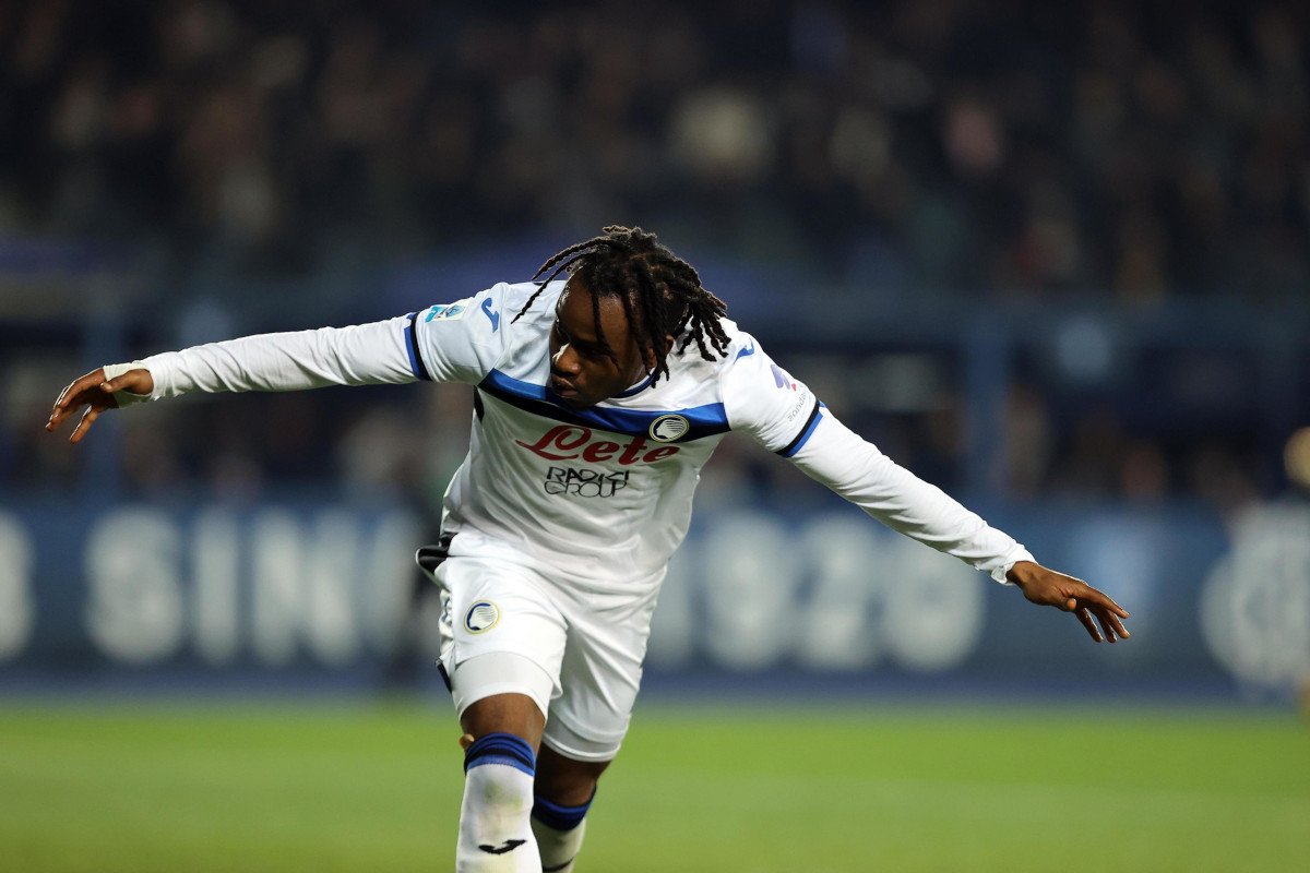 Ademola Lookman taking a bow after scoring for Atalanta