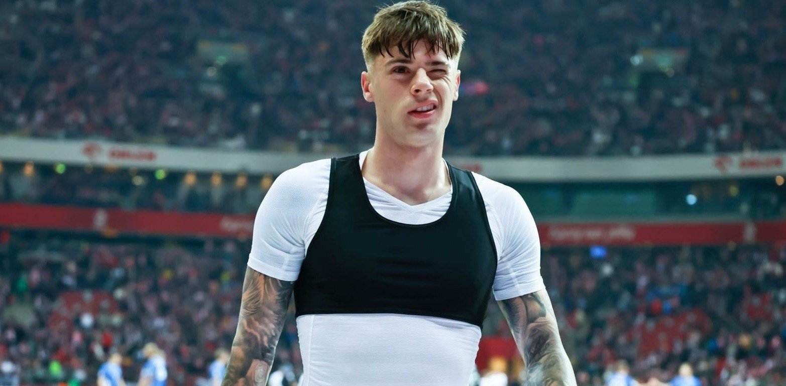 Poland defender Nicola Zalewski
