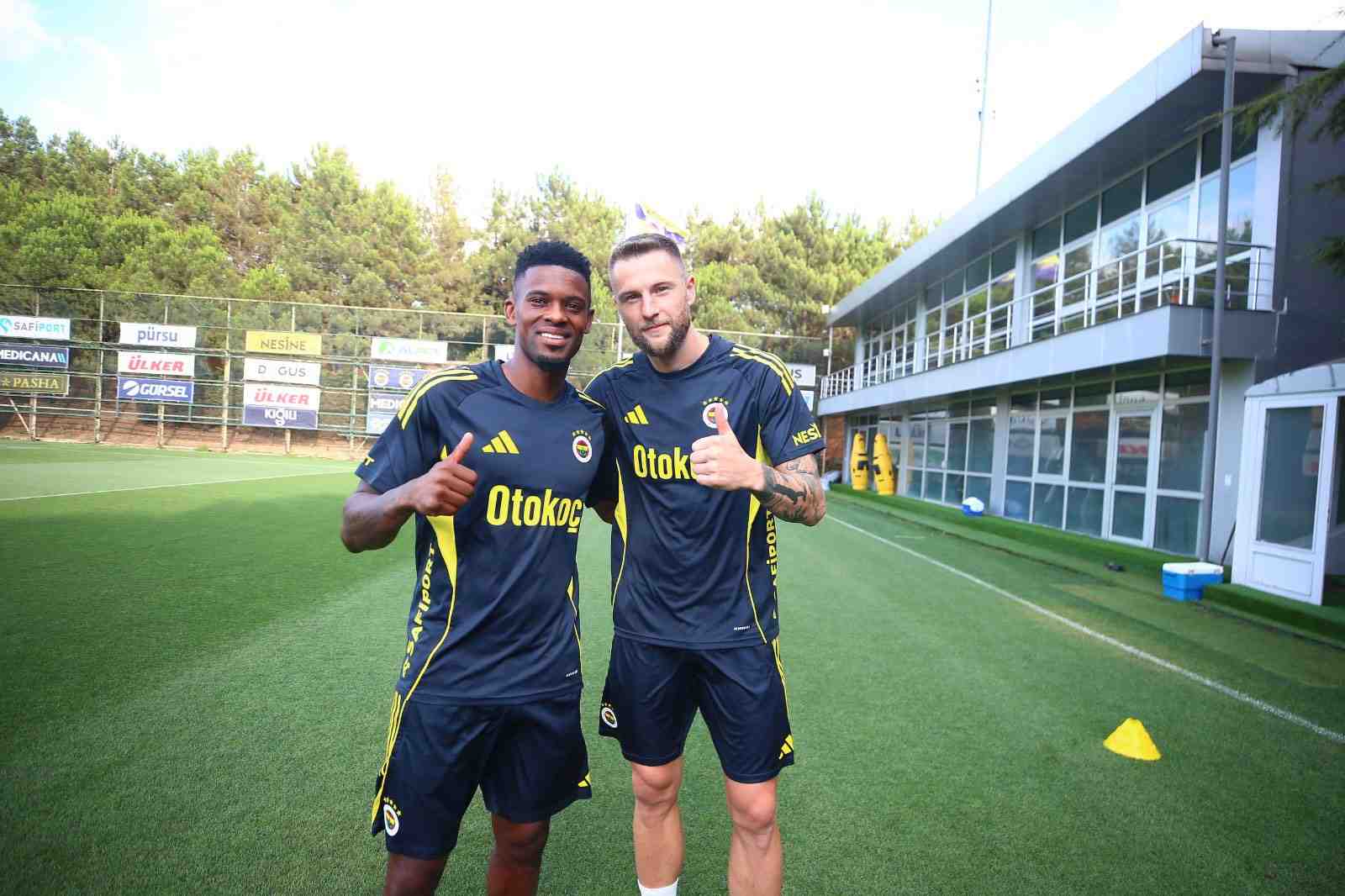 Nelson Semedo and Milan Skriniar posing as new Fenerbahce signings