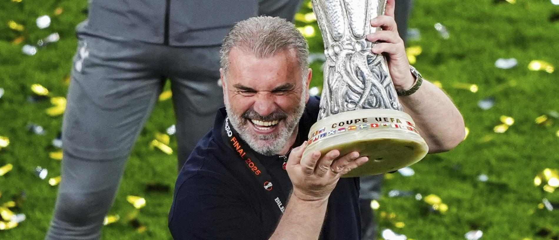 Ange Postecoglou with the Europa League trophy