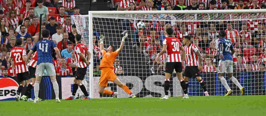 Leandro Trossard scores Arsenal's 2nd goal against Athletic