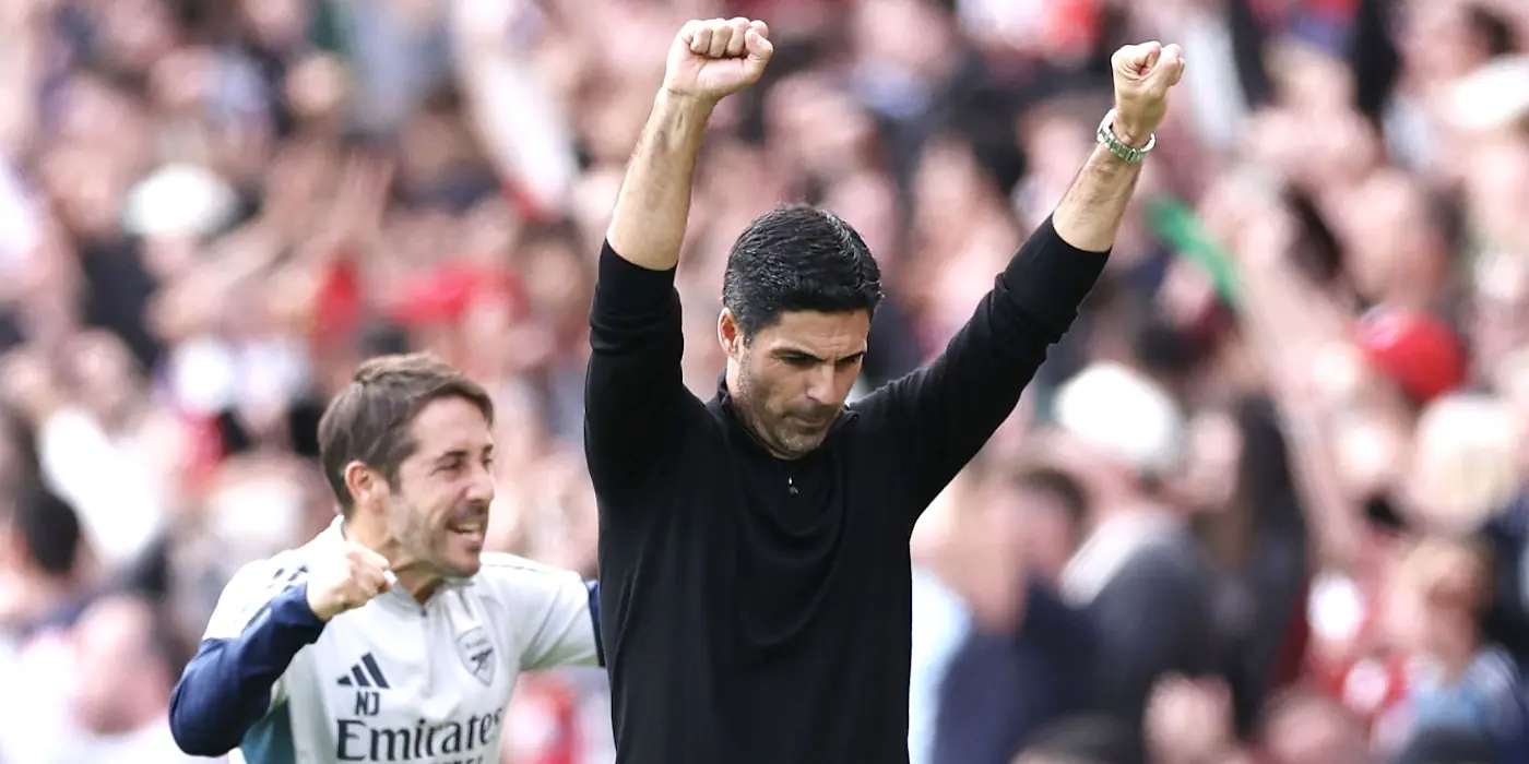 Arsenal manager Mikel Arteta with hands in the air