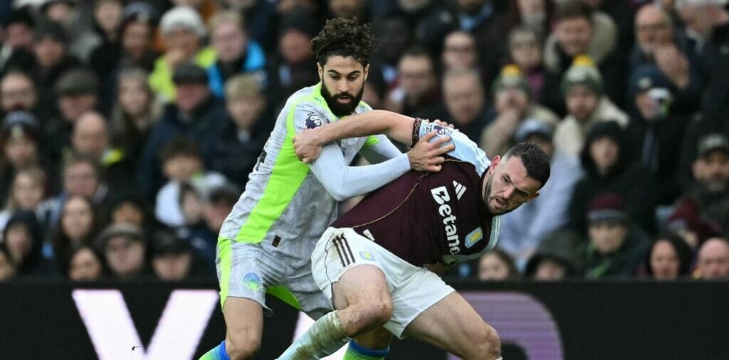 Josko Gvardiol in a battle with an Aston Villa player