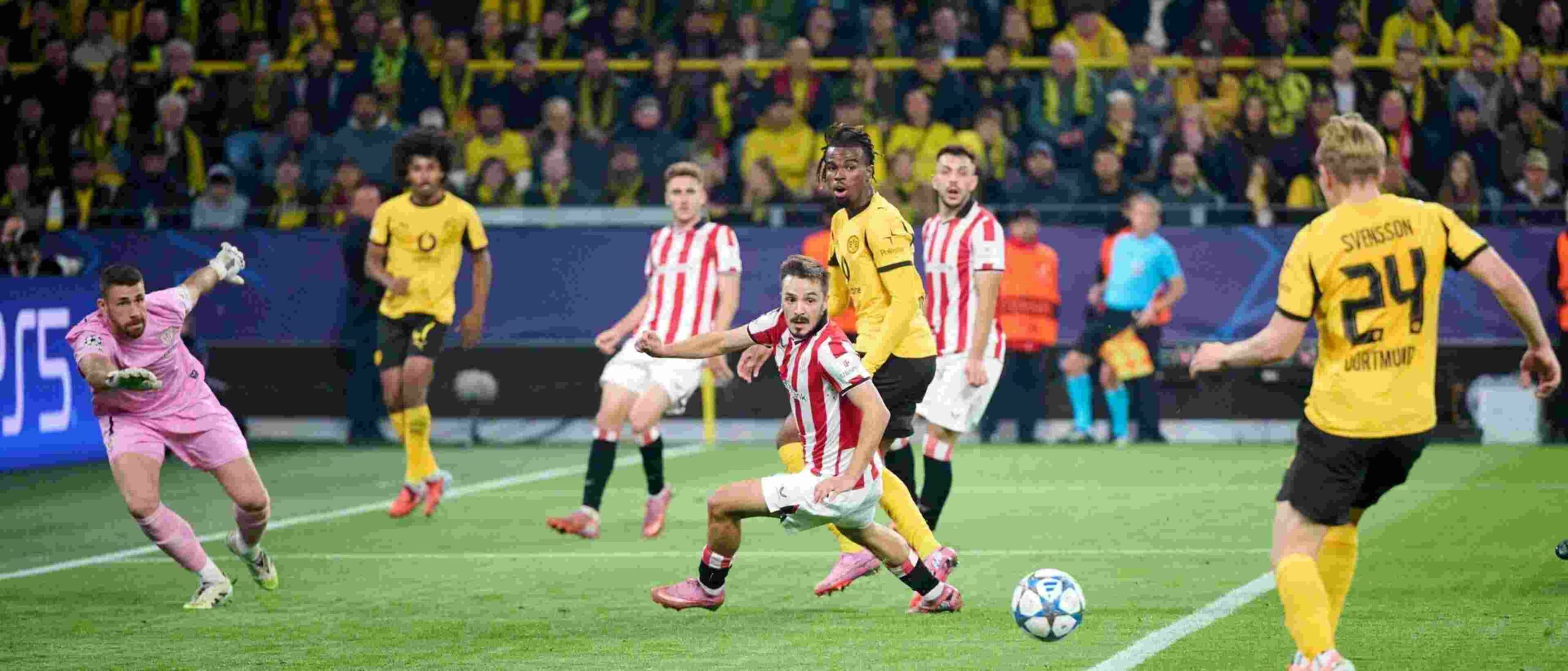 Moments before Borussia Dortmund score against Athletic