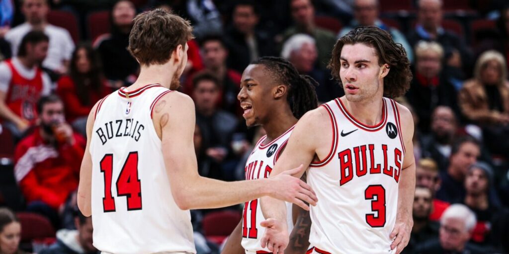 Chicago Bulls' pair Matas Buzelis and Josh Giddey