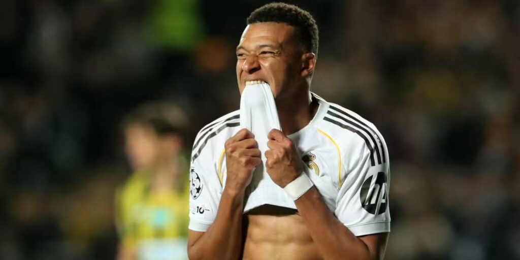 Kylian Mbappe frustrated after missing a scoring chance