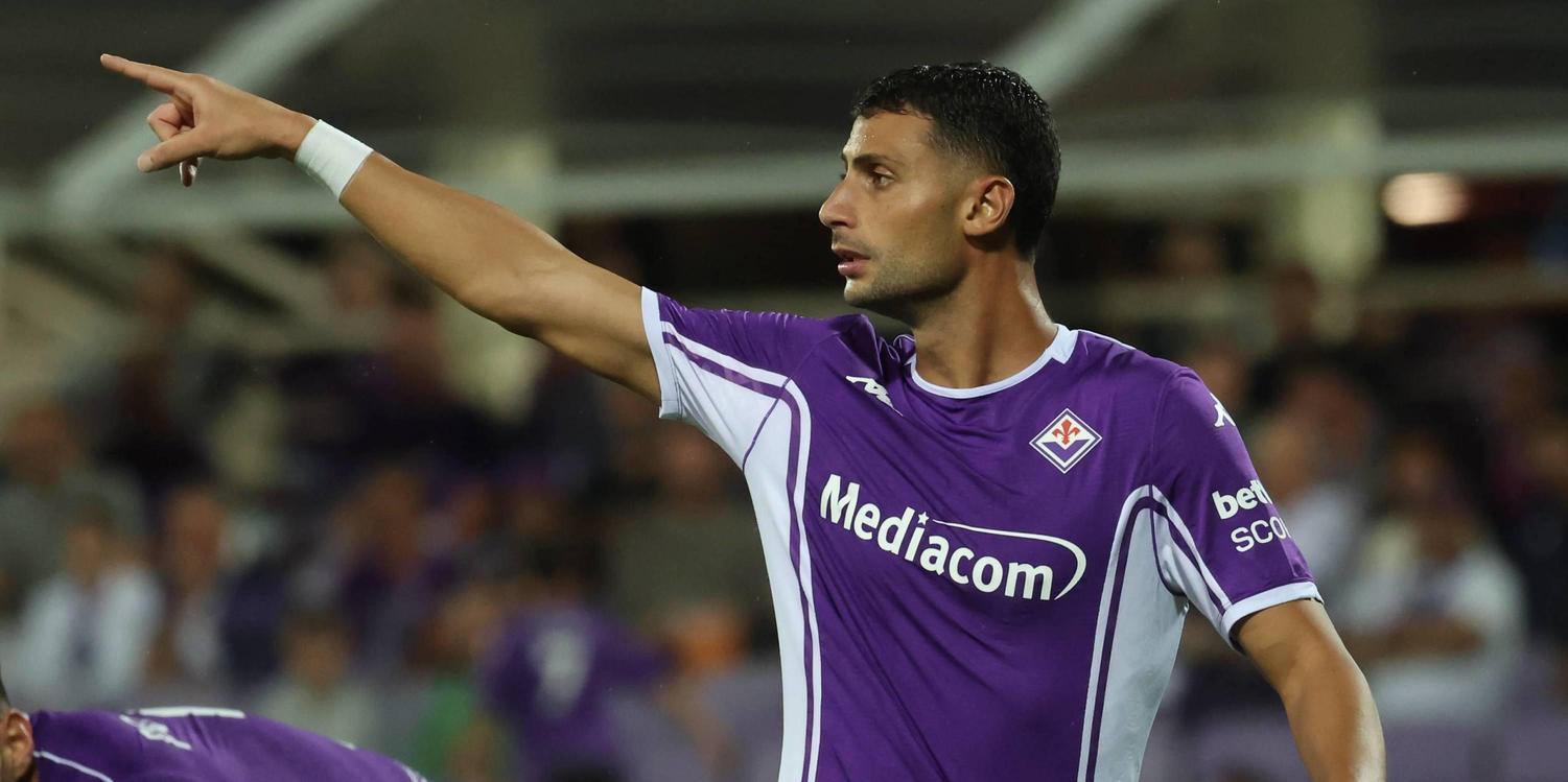 Fiorentina midfielder Rolando Mandragora