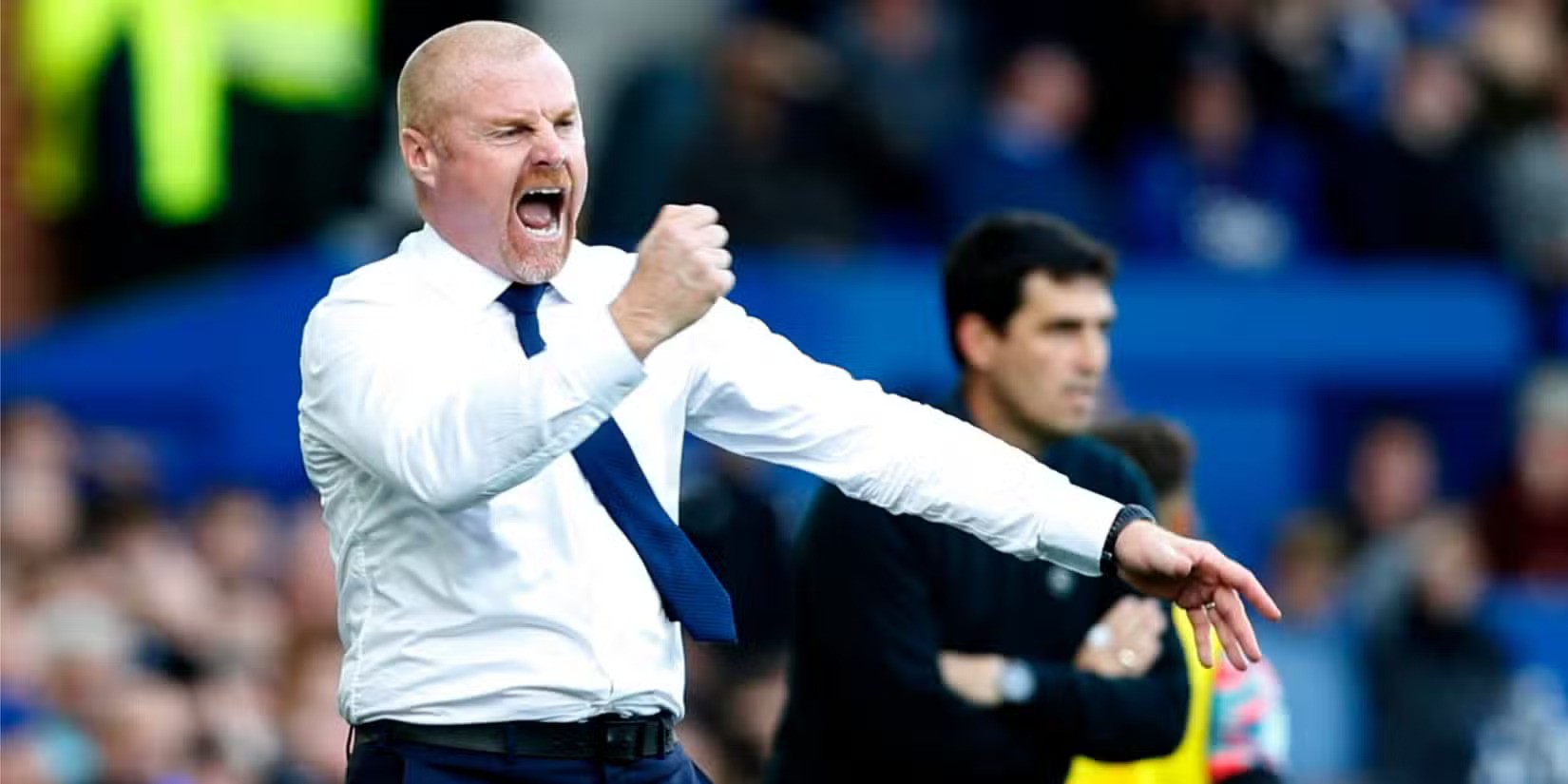 Sean Dyche punching the air