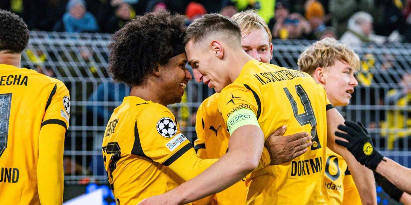 Karim Adeyemi and Nico Schlotterbeck celebrate Borussia's goal against Villarreal