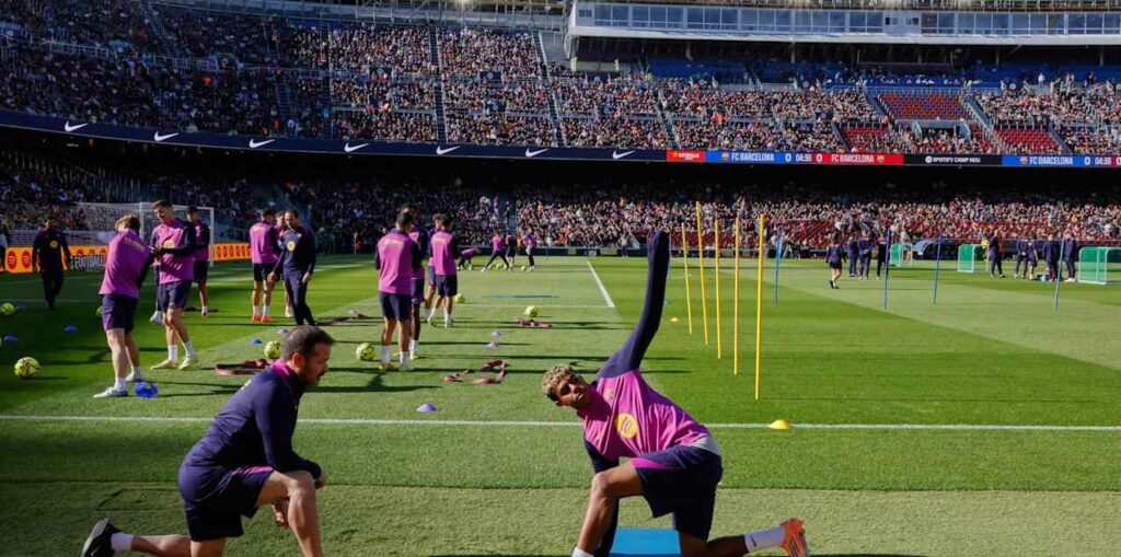 Barcelona first team training at the renovated Camp Nou Stadium