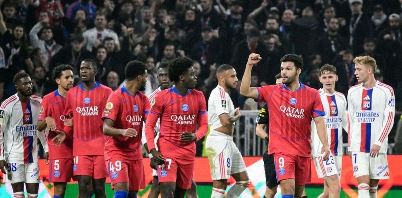 PSG players celebrate goal against Lyon