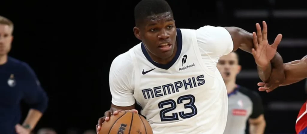 Memphis Grizzlies guard Cedric Coward