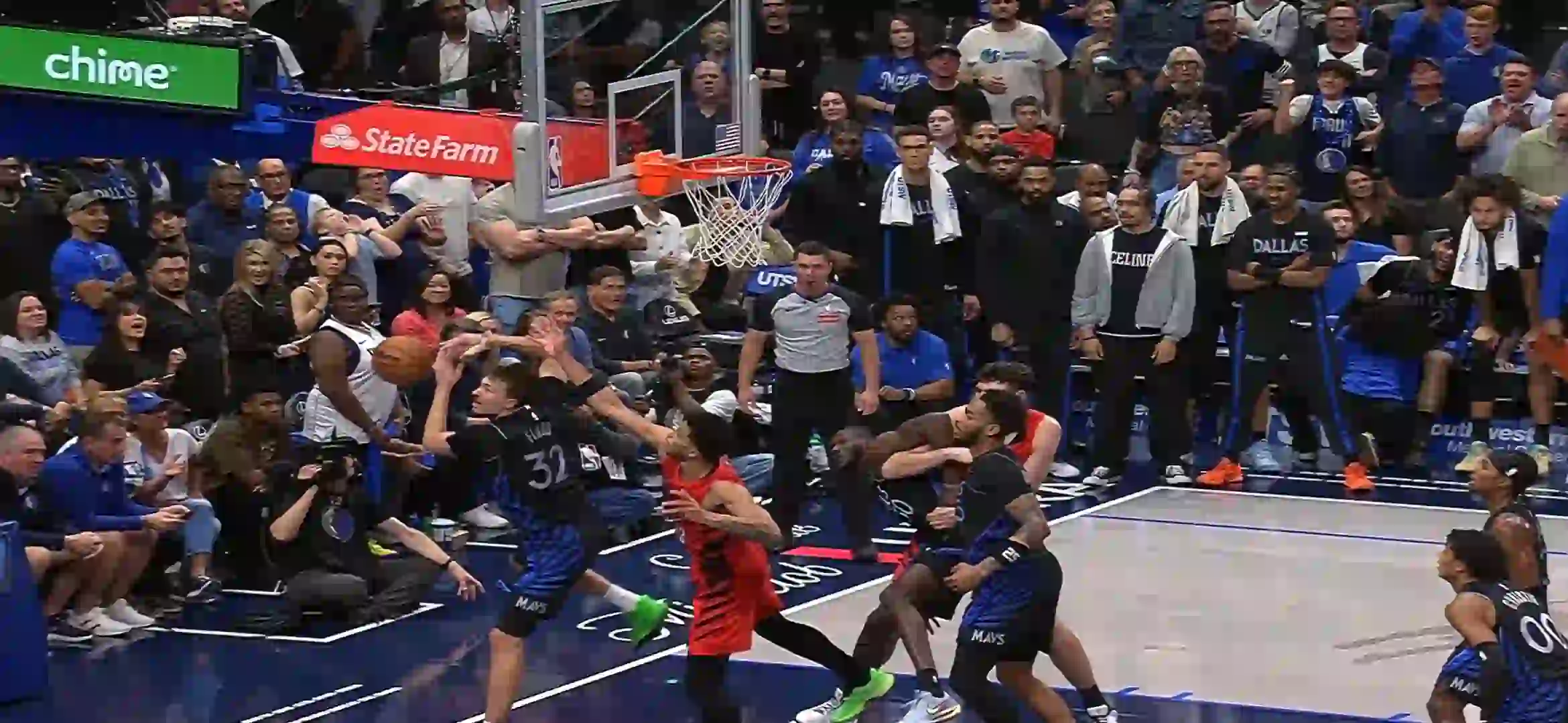 Tense moment during overtime in Dallas' win over Portland