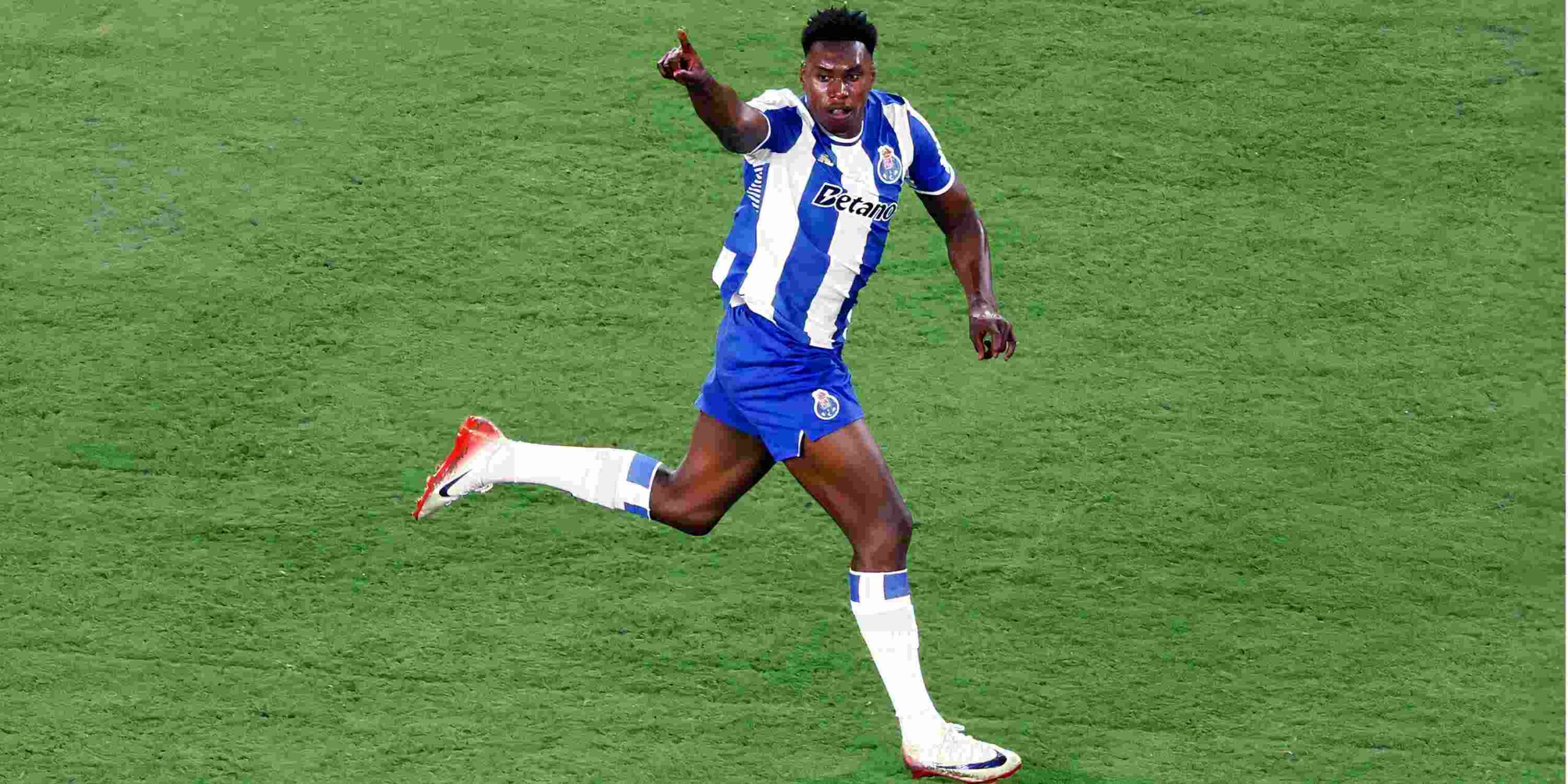 Porto striker Samu Aghehowa