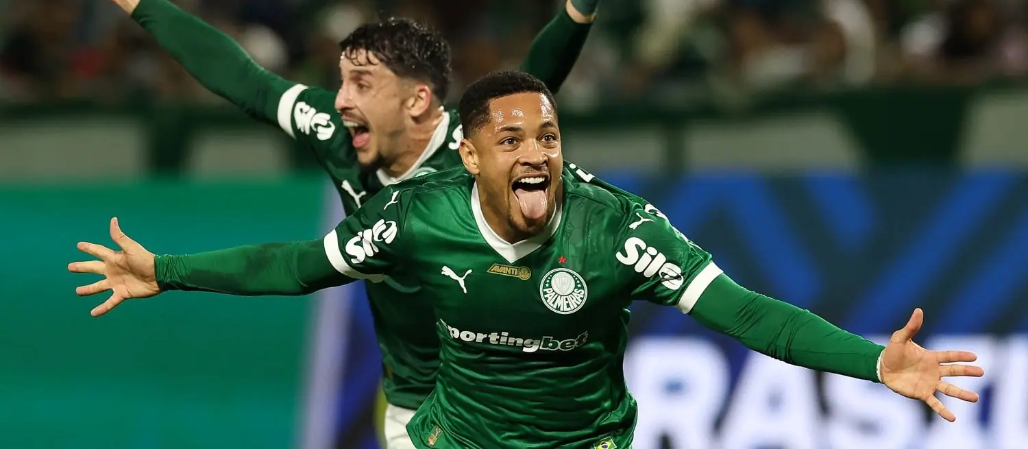 Vitor Roque has just scored for Palmeiras