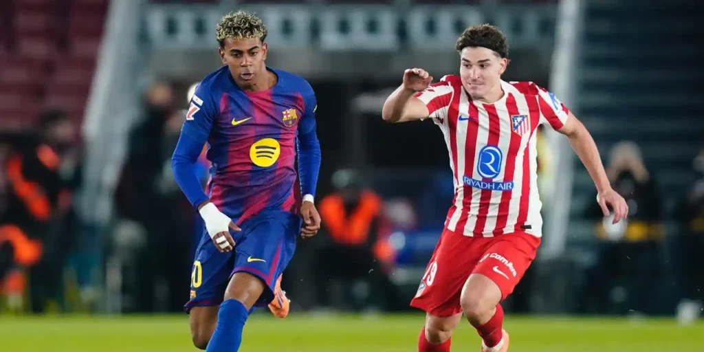 Julian Alvarez chasing Lamine Yamal