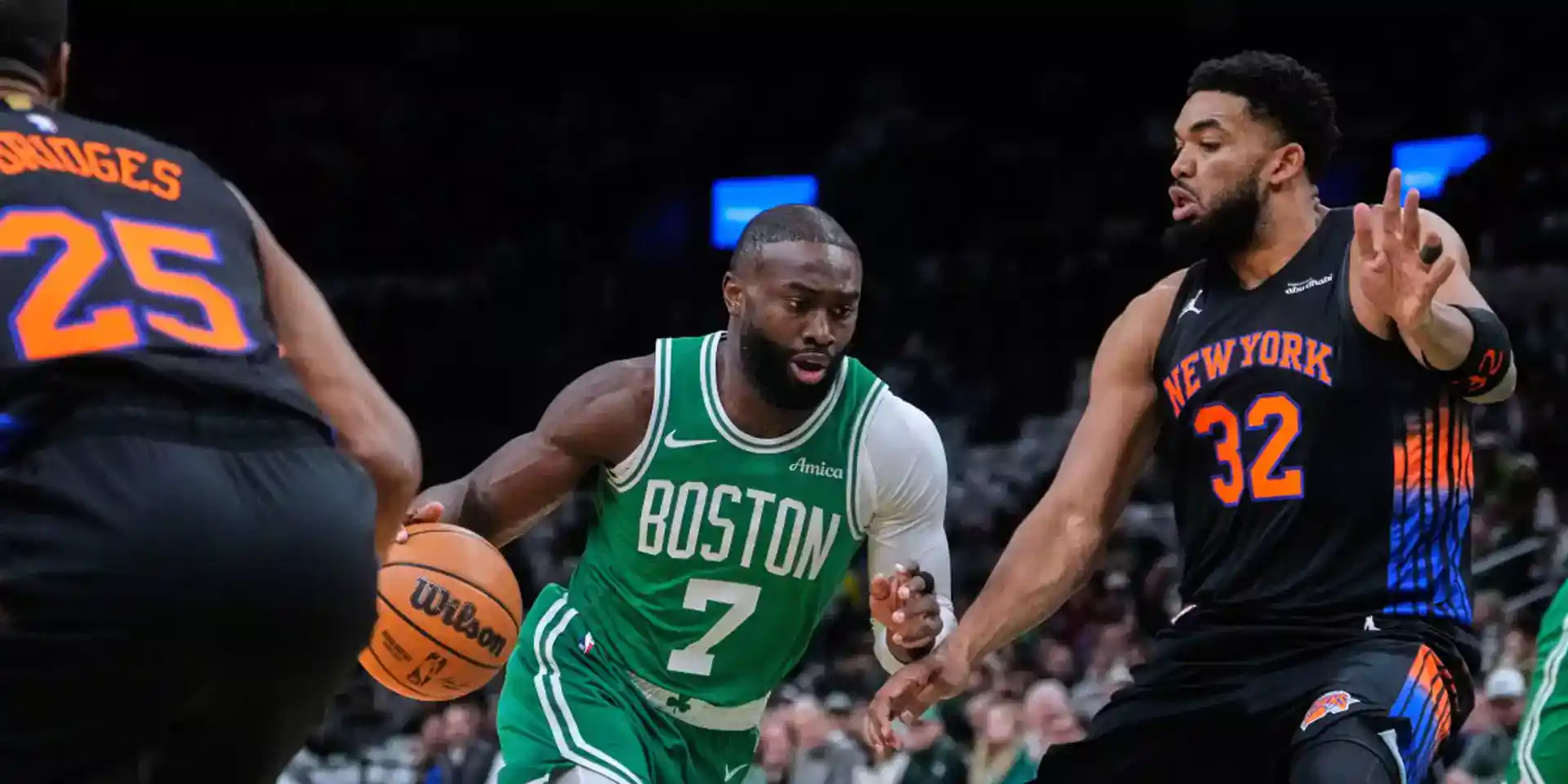 Jalen Brown attacks Karl-Anthony Towns