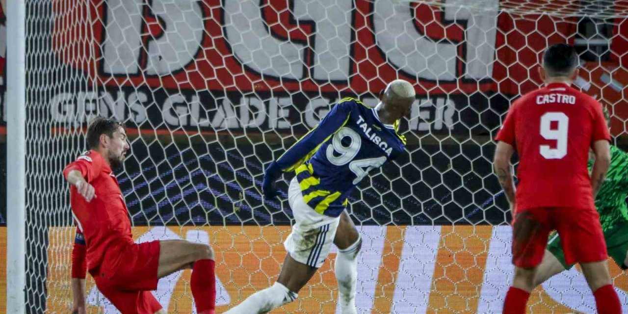 Anderson Talisca scores for Fenerbahce against Brann