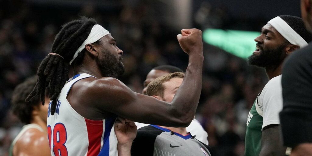 Isaiah Steward and Bobby Portis in a tense moment