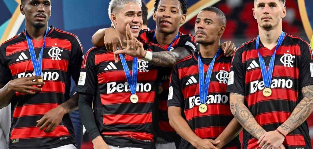 Flamengo players with their gold medals