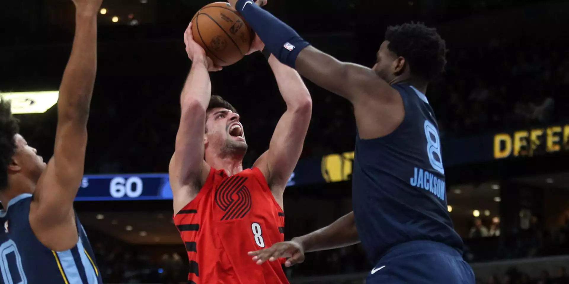 Jaren Jackson Jr. blocks Santi Aldama