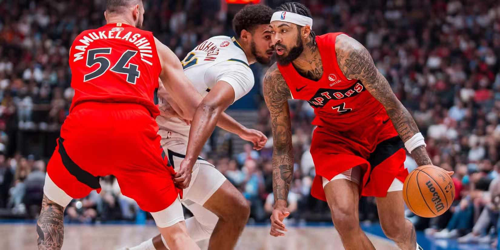 Brandon Ingram dribbling the ball