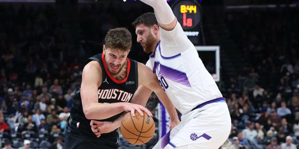 Jusuf Nurkic guarding Alperen Sengun