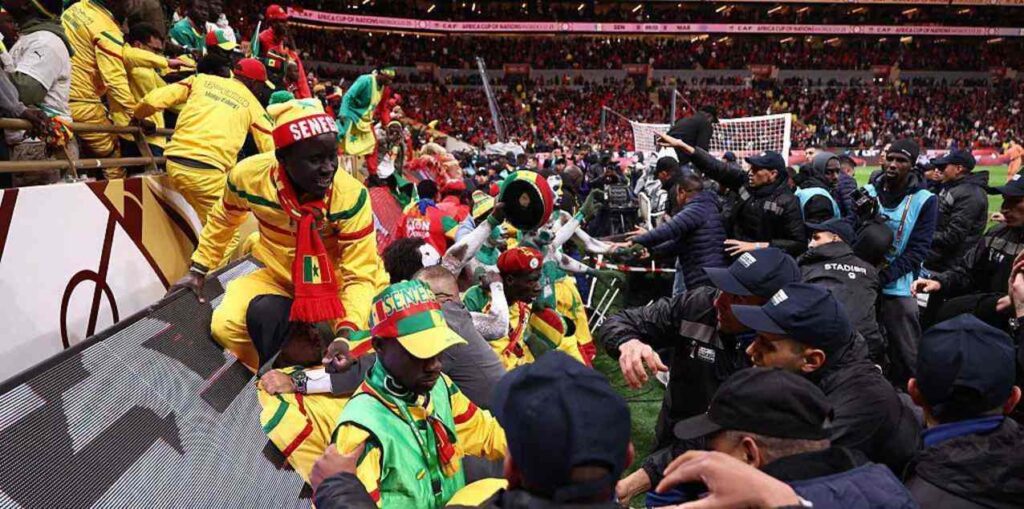 Ugly scenes between fans and stewards during AFCON final between Morocco and Senegal