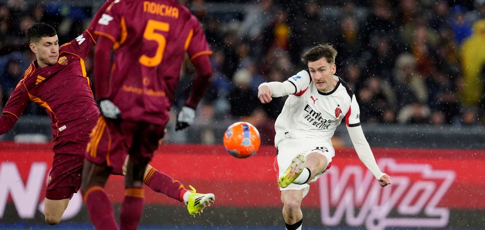 Milan player crossing the ball