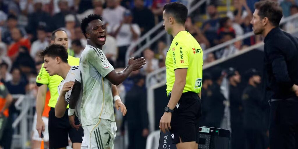 VInicius Jr and Diego Simeone clash at the touchline